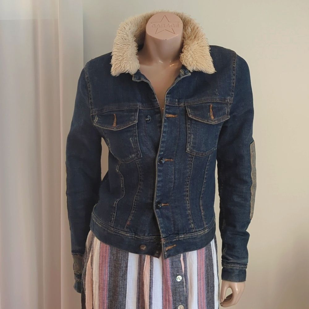 Y2K Roxy Denim Jacket with Faux Fur Collar, size small